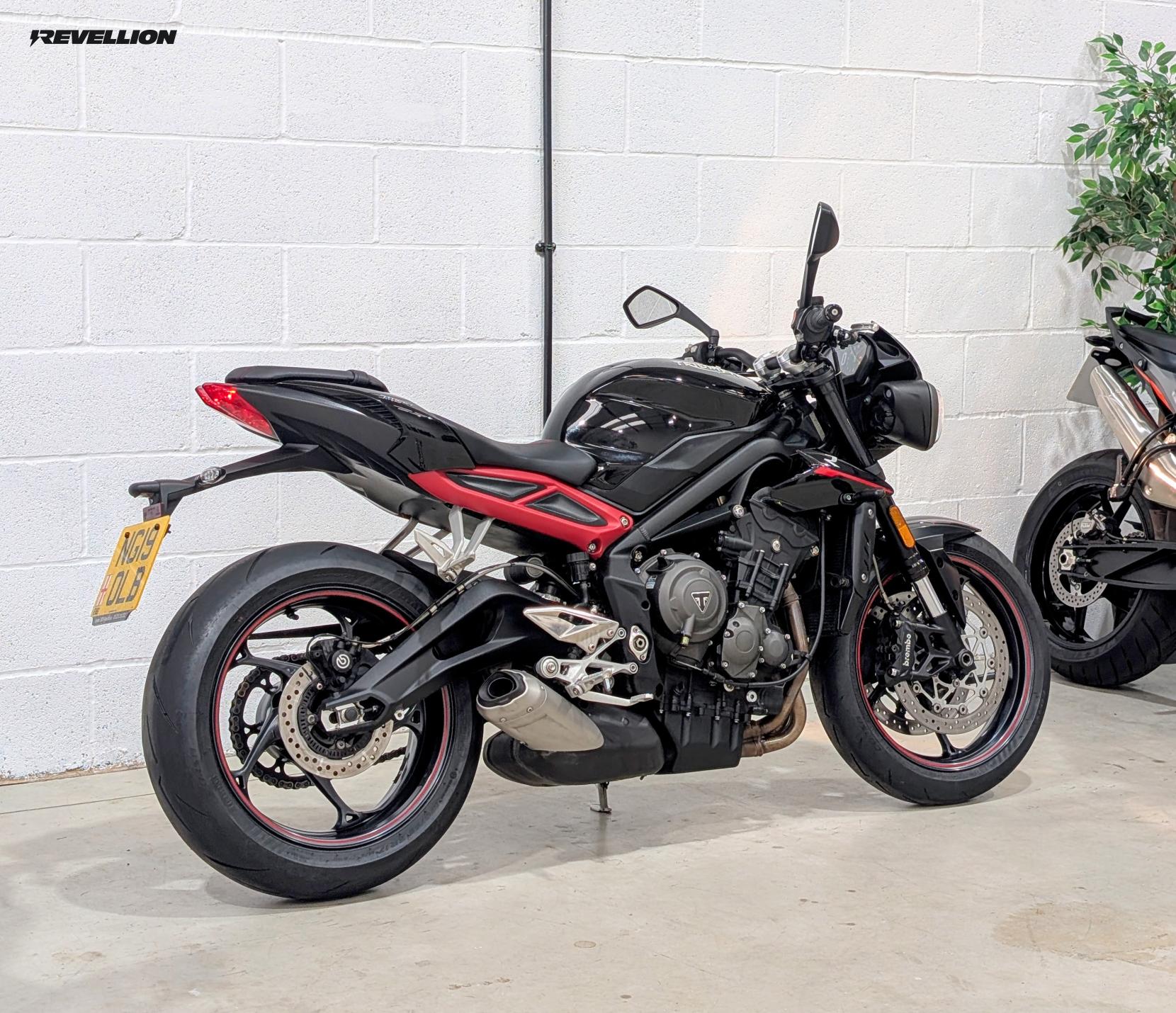 Triumph Street Triple 765 765 RR Low Naked Petrol Manual O-ring Euro 4 (118 ps)