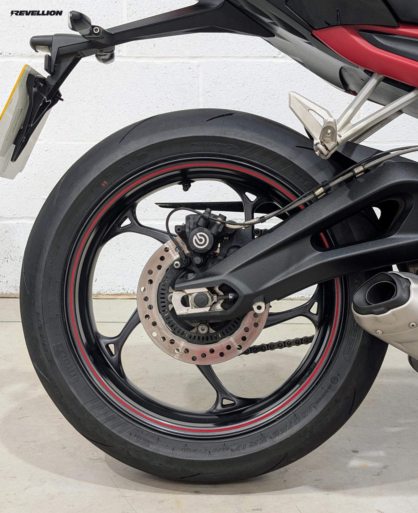 Triumph Street Triple 765 765 RR Low Naked Petrol Manual O-ring Euro 4 (118 ps)