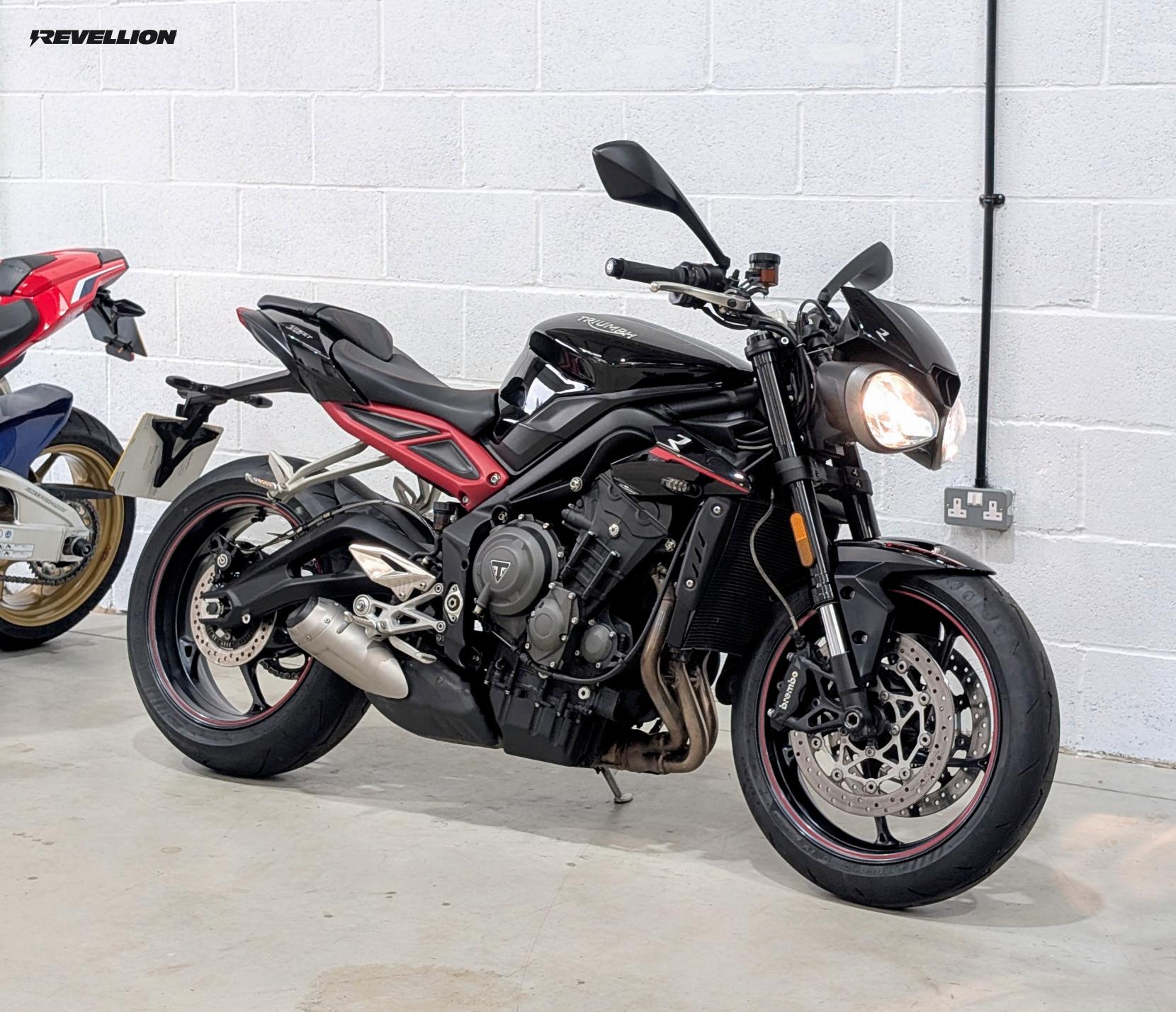 Triumph Street Triple 765 765 RR Low Naked Petrol Manual O-ring Euro 4 (118 ps)