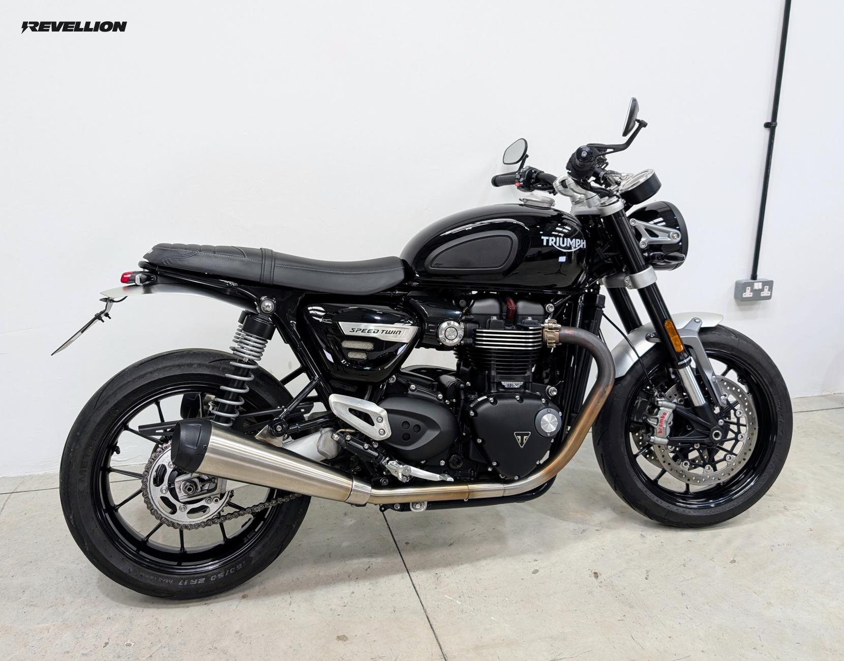 Triumph Speed Twin 1200 1200 Roadster/Retro Petrol Manual O-ring Euro 5 (101 ps)