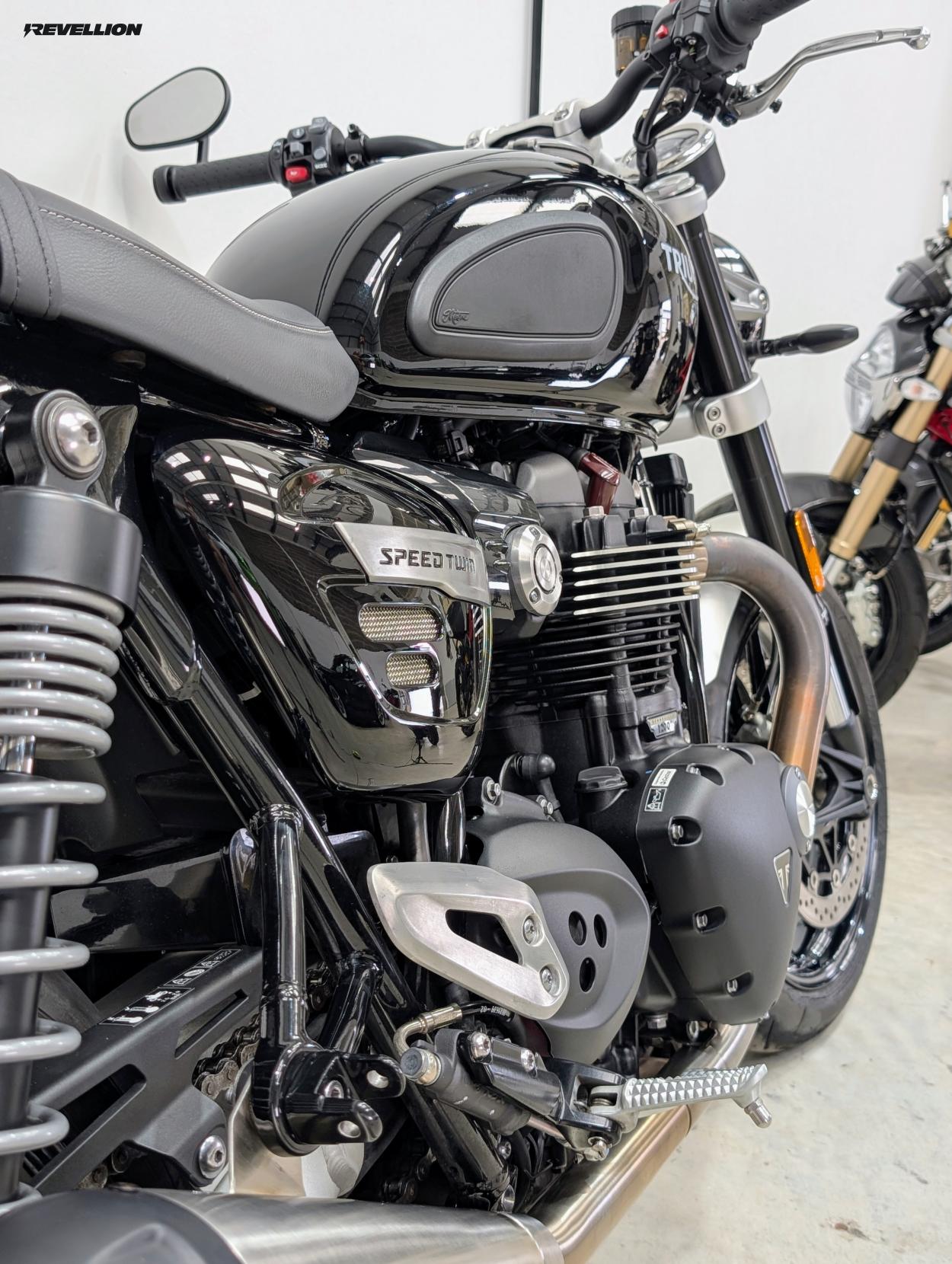 Triumph Speed Twin 1200 1200 Roadster/Retro Petrol Manual O-ring Euro 5 (101 ps)