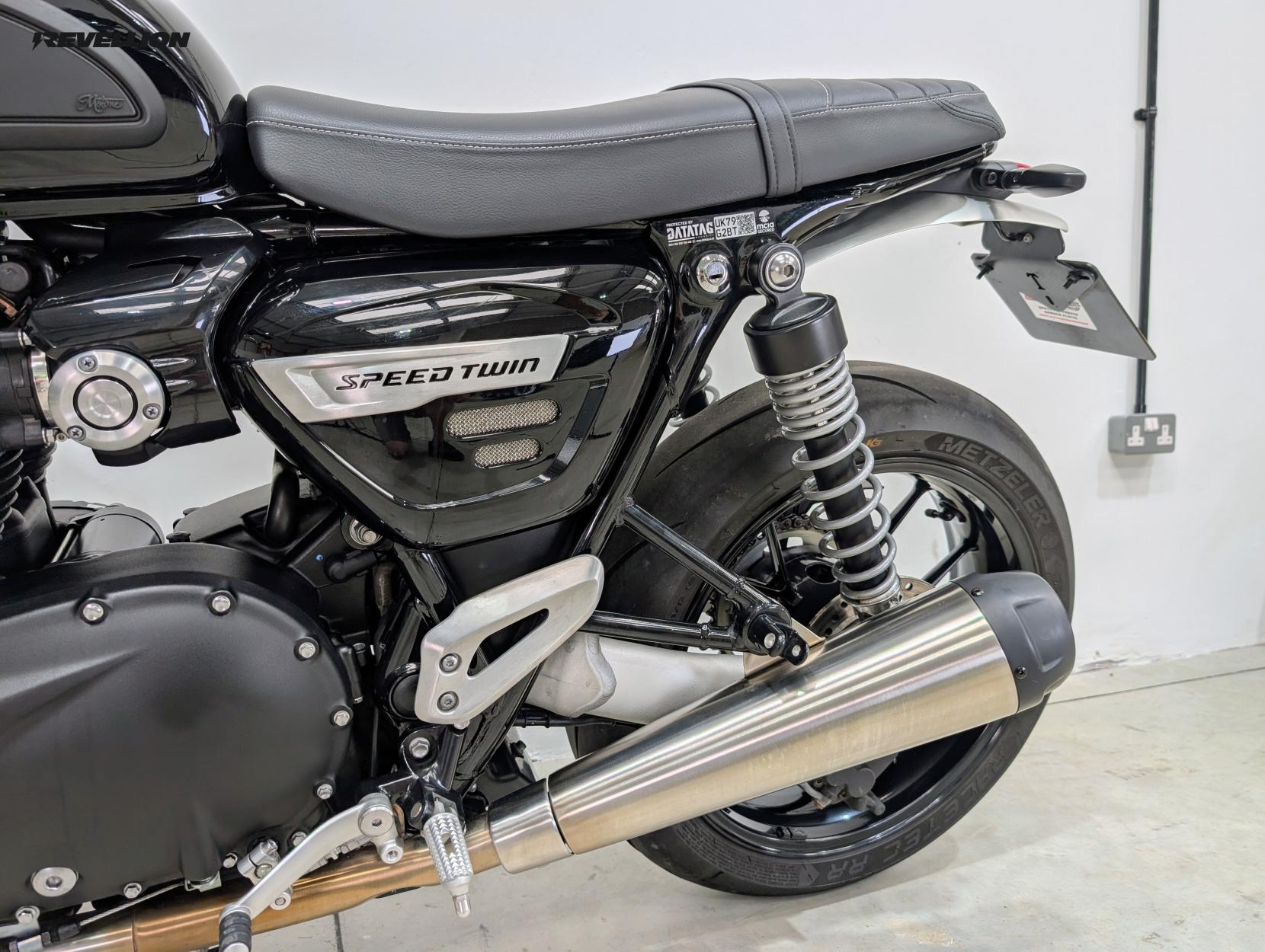 Triumph Speed Twin 1200 1200 Roadster/Retro Petrol Manual O-ring Euro 5 (101 ps)