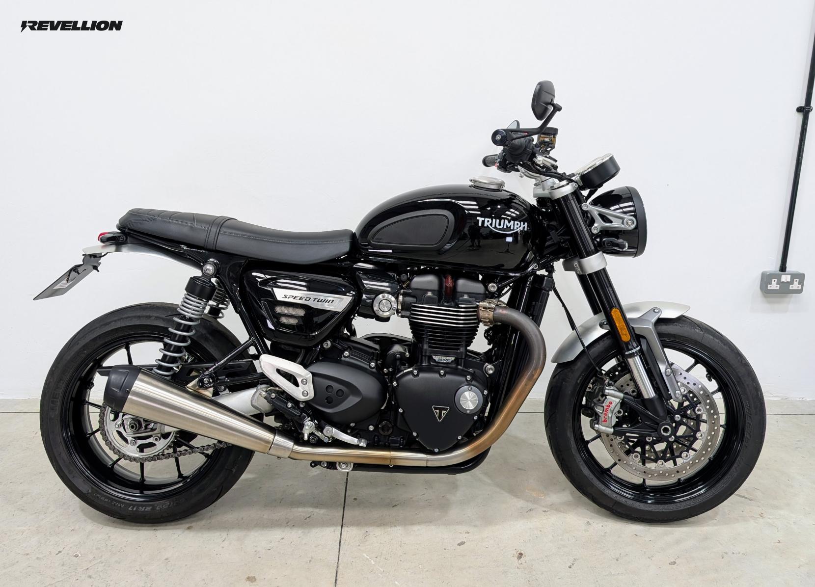 Triumph Speed Twin 1200 1200 Roadster/Retro Petrol Manual O-ring Euro 5 (101 ps)