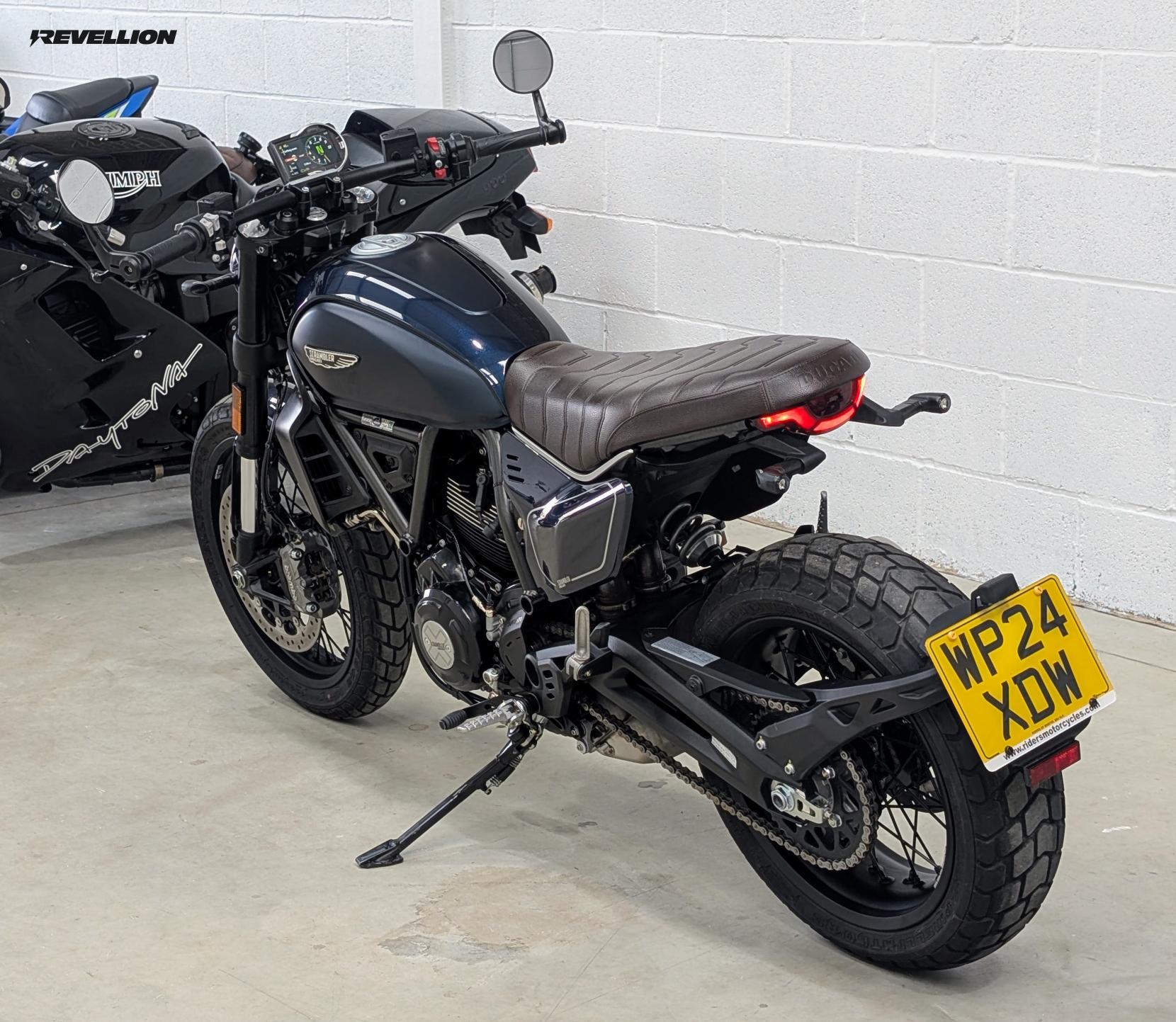 Ducati Scrambler 800 803 Nightshift Roadster/Retro Petrol Manual Euro 5 (73 ps)